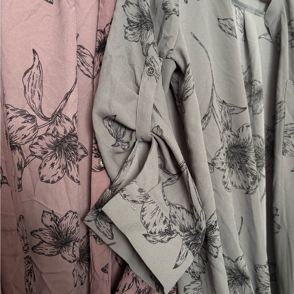 🔸 *free when added to bundle** Elegant Floral Blouse - Mauve and Gray - Picture 3 of 3